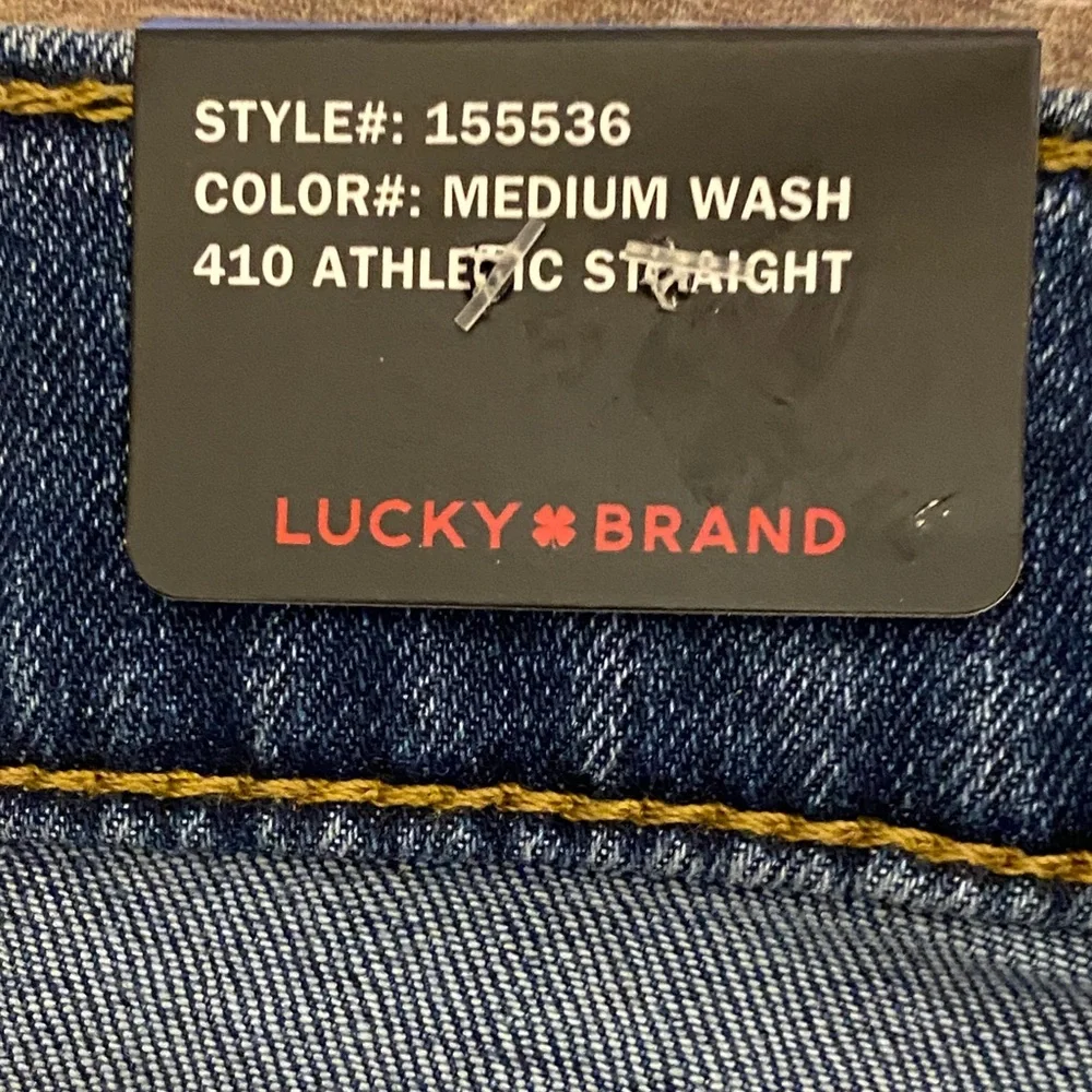 NWT Lucky Brand Men's Slim Straight Jeans in Medium Blue Wash 32X30